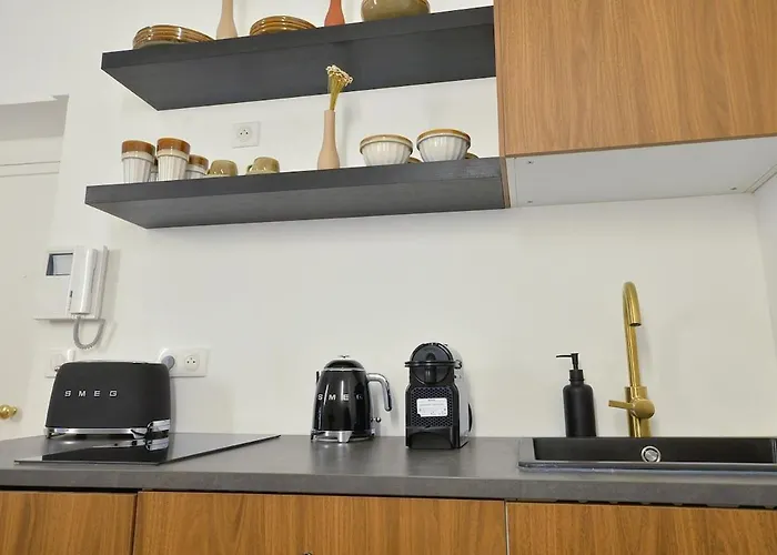 Bright And - Apartamento